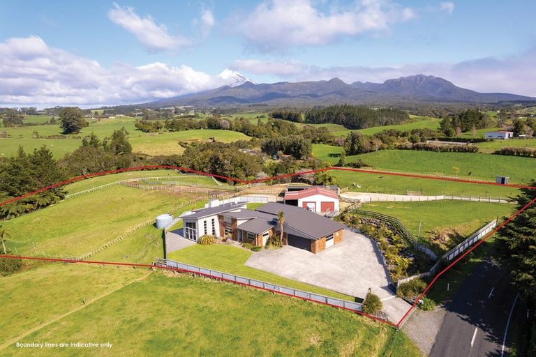 Photo of property in 1375 Carrington Road, Hurworth, New Plymouth, 4371