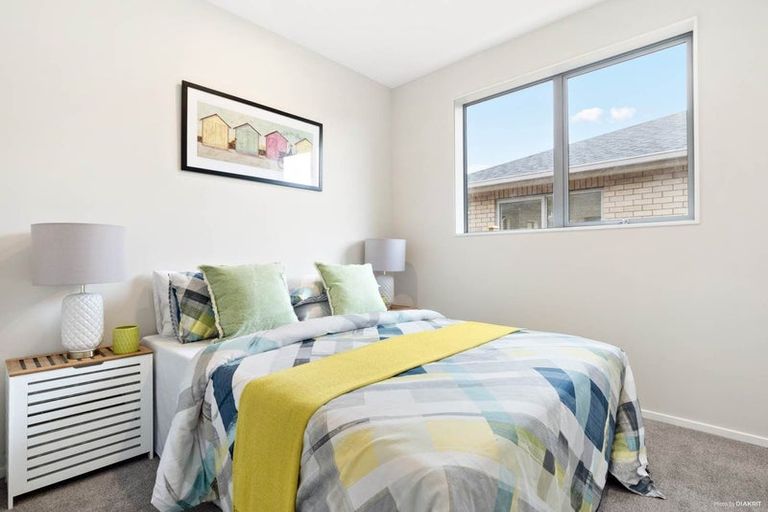 Photo of property in 16 Parton Road, Pukekohe, 2120