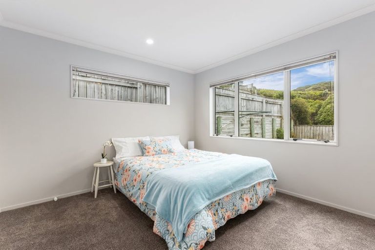 Photo of property in 31 Aspiring Terrace, Aotea, Porirua, 5024