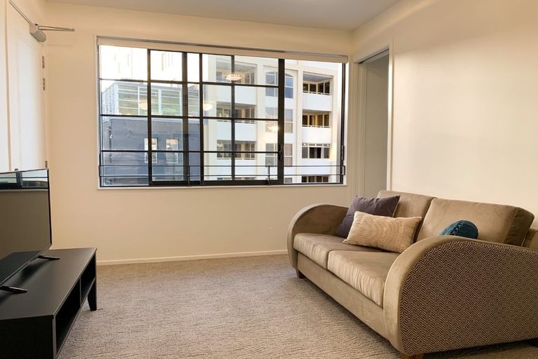 Photo of property in 303/3 Roxburgh Street, Mount Victoria, Wellington, 6011