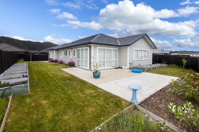 Photo of property in 15 Filmer Crescent, Wallaceville, Upper Hutt, 5018