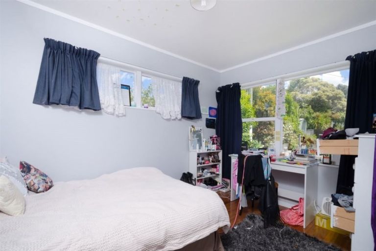 Photo of property in 73 Waimumu Road, Massey, Auckland, 0614