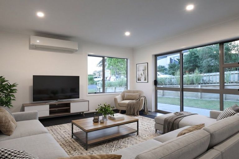Photo of property in 24 Hollinger Place, Nawton, Hamilton, 3200
