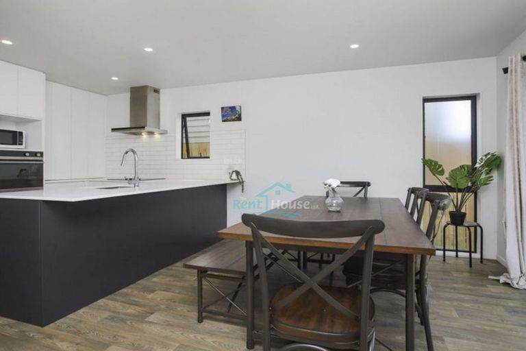 Photo of property in 38 Matawhanga Drive, Wattle Downs, Auckland, 2103