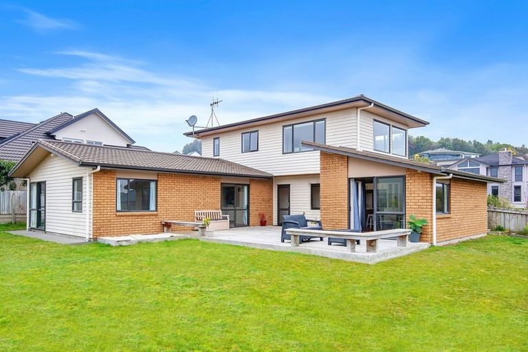 Photo of property in 1 Botanical Heights Drive, Waipahihi, Taupo, 3330