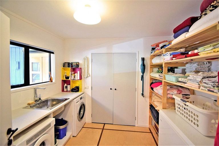 Photo of property in 16 Bennett Street, Port Albert, Wellsford, 0973