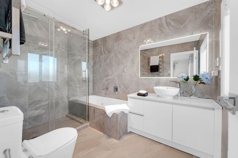 Photo of property in 3 Puoro Street, Flat Bush, Auckland, 2019