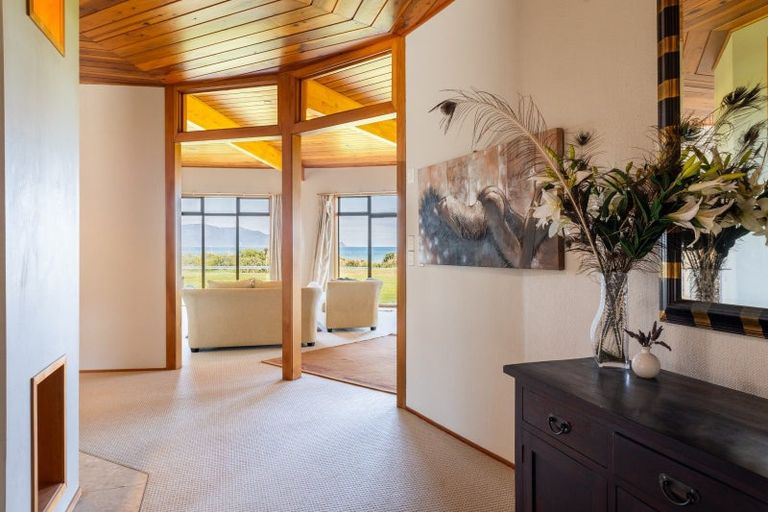 Photo of property in 24 Paetawa Road, Peka Peka, Waikanae, 5391