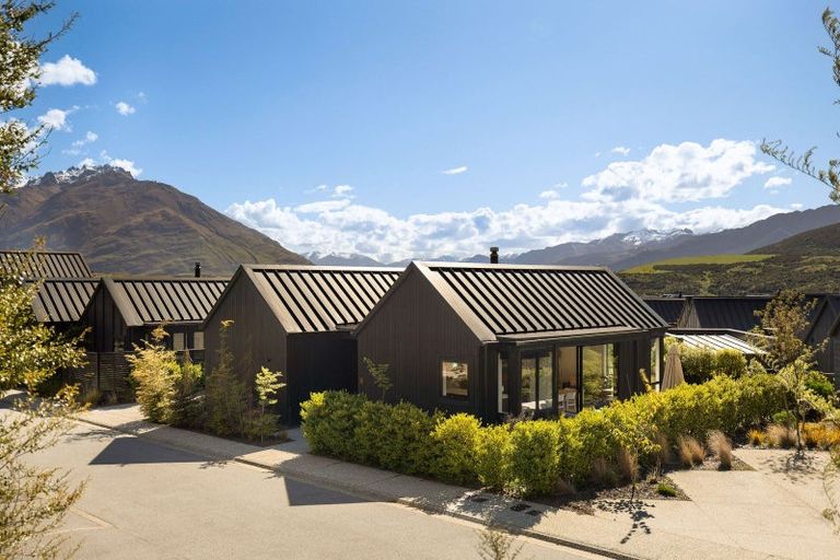 Photo of property in 4 Mckenzies Shute, Jacks Point, Queenstown, 9371