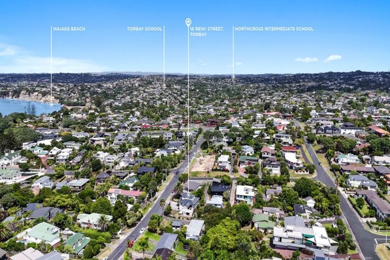 Photo of property in 16 Rewi Street, Torbay, Auckland, 0630