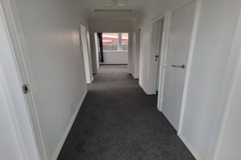 Photo of property in 9 Dampier Avenue, Awapuni, Palmerston North, 4412