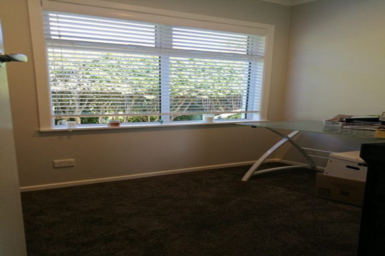 Photo of property in 9 Ruru Street, Waikanae, 5036