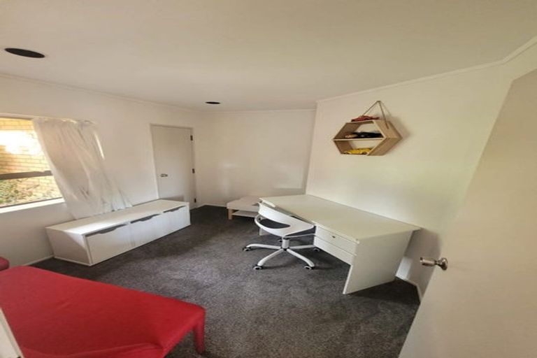 Photo of property in 10 Orangewood Drive, Northpark, Auckland, 2013