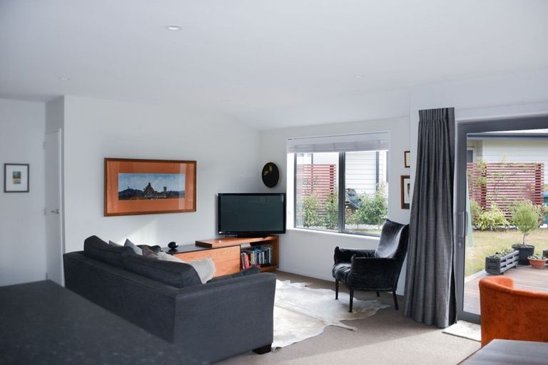 Photo of property in 7 Pukeko Place, Wanaka, 9305