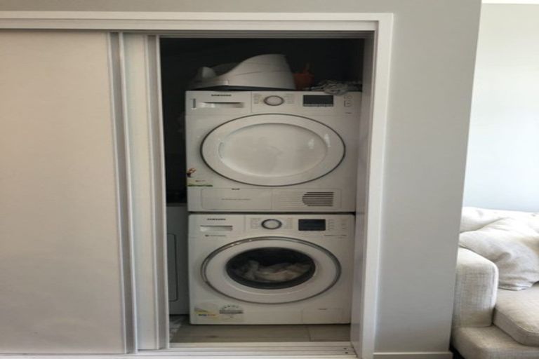 Photo of property in 137 Hobsonville Point Road, Hobsonville, Auckland, 0616