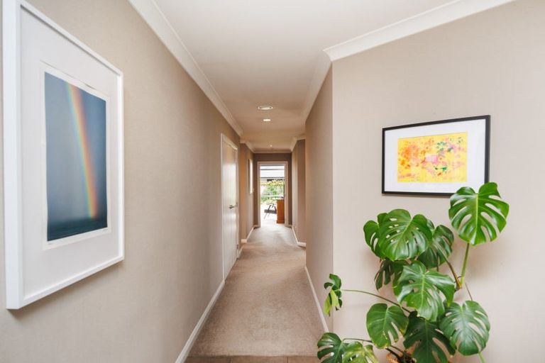 Photo of property in 5 Manhattan Court, Kelvin Grove, Palmerston North, 4414