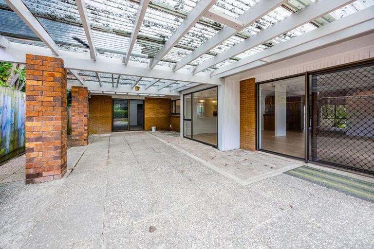 Photo of property in 3 Tilia Place, Totara Heights, Auckland, 2105