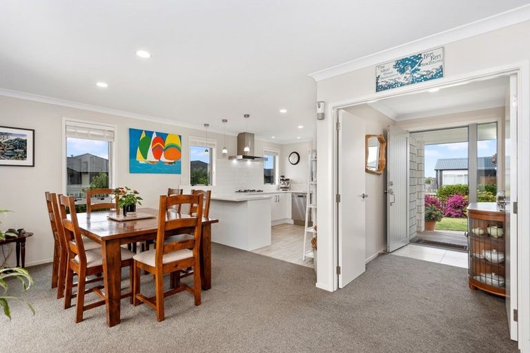 Photo of property in 22 Kohekohe Road, Papamoa Beach, Papamoa, 3118