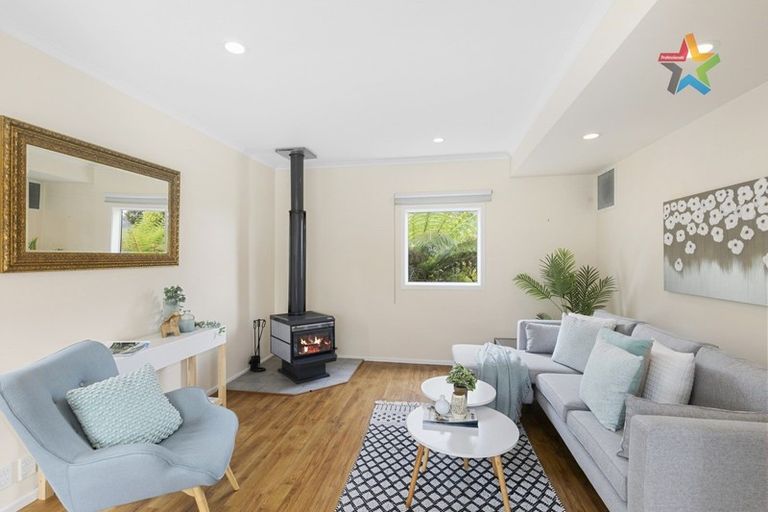 Photo of property in 32a Woodvale Grove, Fairfield, Lower Hutt, 5011