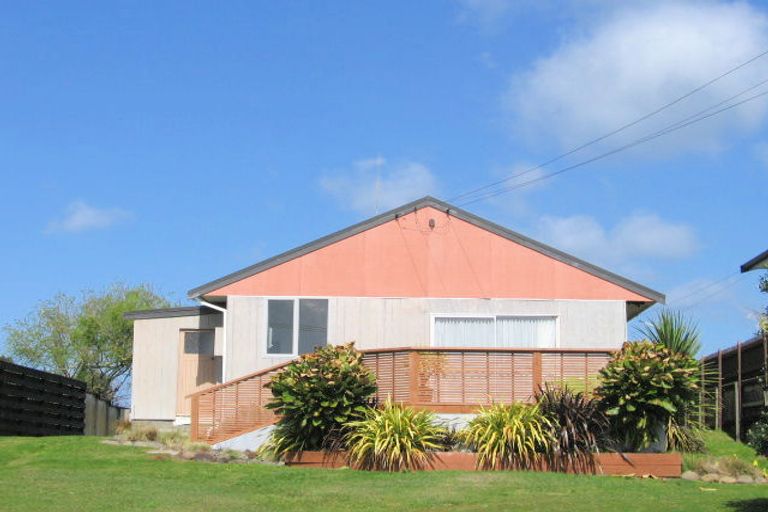 Photo of property in 984 Papamoa Beach Road, Papamoa Beach, Papamoa, 3118