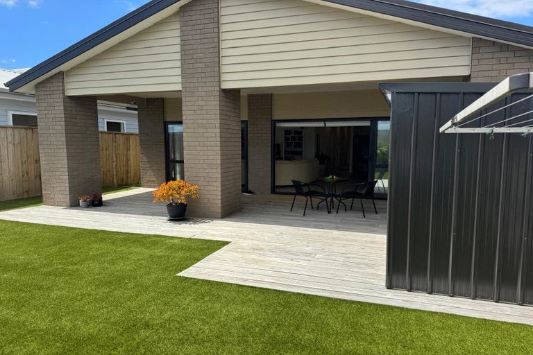 Photo of property in 115 Mutetai Road, Clarks Beach, 2122