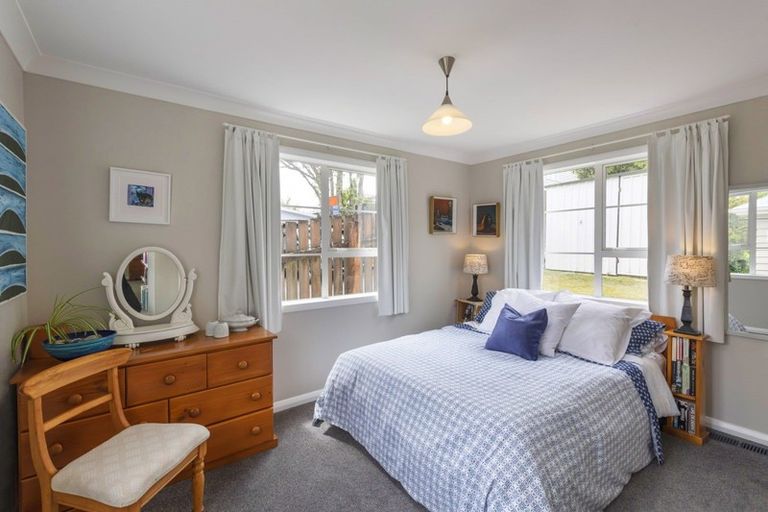 Photo of property in 100 Messines Road, Karori, Wellington, 6012