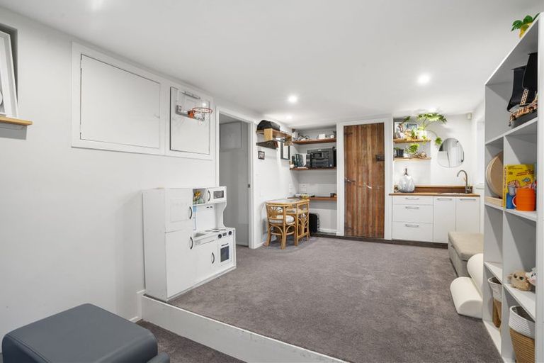Photo of property in 93 Taylor Road, Mangere Bridge, Auckland, 2022