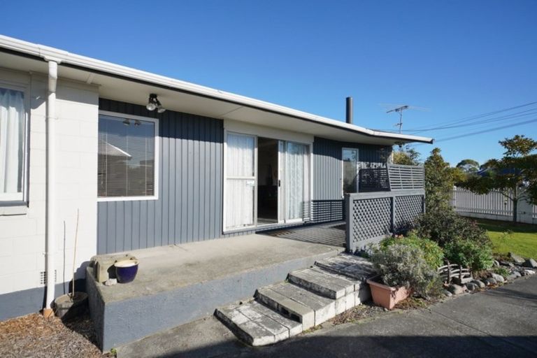 Photo of property in 292 Bower Avenue, North New Brighton, Christchurch, 8083