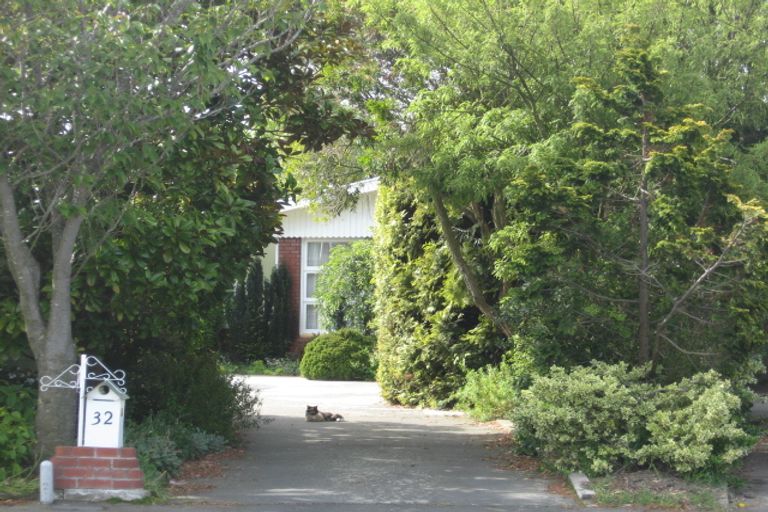 Photo of property in 32 Wychwood Crescent, Bishopdale, Christchurch, 8053
