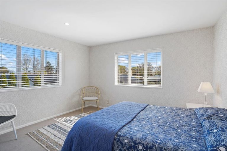 Photo of property in 16a Hadlow Place, Burnside, Christchurch, 8041