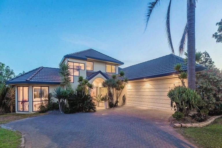 Photo of property in 62 Keywella Drive, Conifer Grove, Takanini, 2112