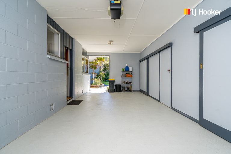 Photo of property in 14 Larkins Street, Helensburgh, Dunedin, 9010