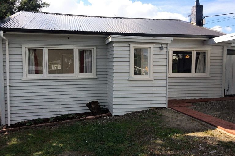 Photo of property in 60 Clayburn Road, Glen Eden, Auckland, 0602