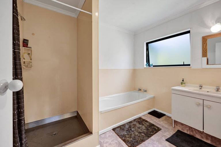 Photo of property in 21 Tawari Street, Inglewood, 4330