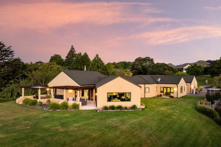 Photo of property in 100 Kopanga Road, Havelock North, 4130