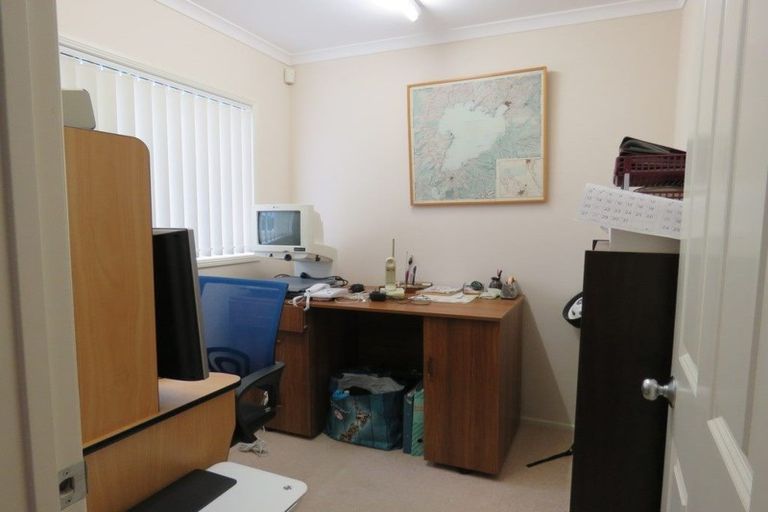 Photo of property in 147 Tukapa Street, Westown, New Plymouth, 4310