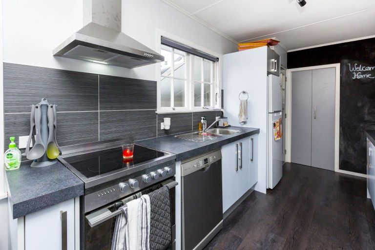 Photo of property in 94 Pasadena Crescent, Totara Park, Upper Hutt, 5018