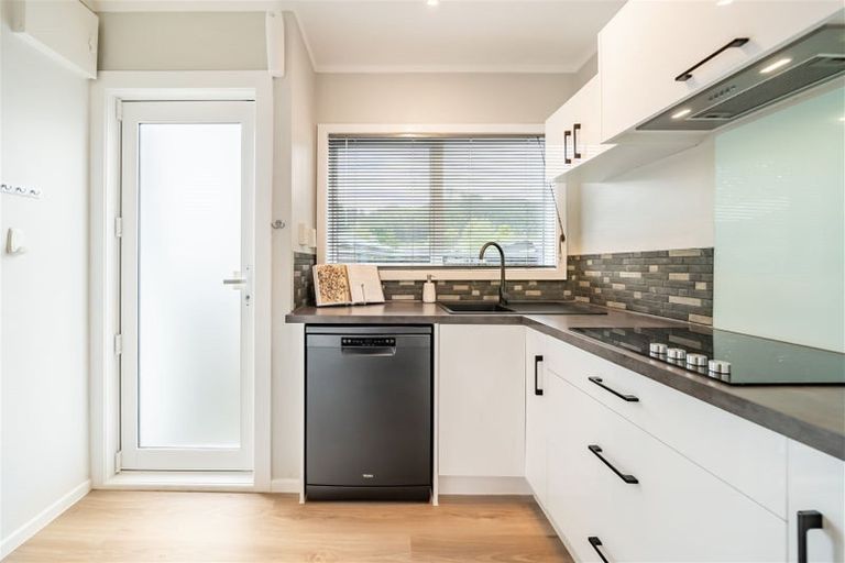 Photo of property in 7/3 Wilford Street, Wallaceville, Upper Hutt, 5018