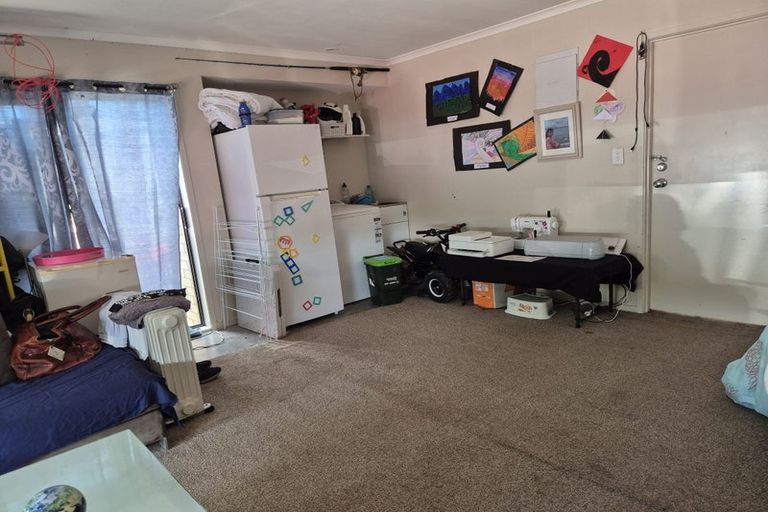 Photo of property in 57b Sabulite Road, Kelston, Auckland, 0602