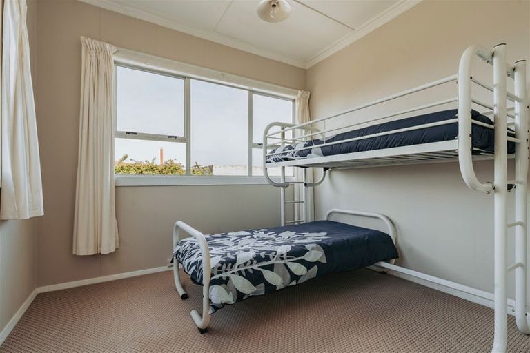 Photo of property in 9 Essex Street, Balclutha, 9230