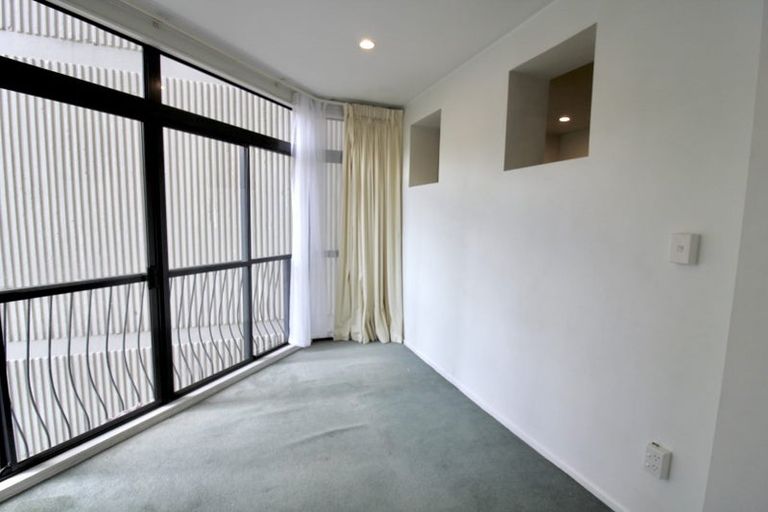 Photo of property in Terrace Garden Apartments, 6d/120 The Terrace, Wellington Central, Wellington, 6011