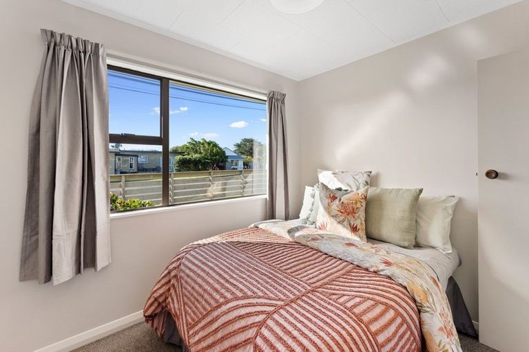 Photo of property in 33 Babbacombe Avenue, Otaki Beach, Otaki, 5512