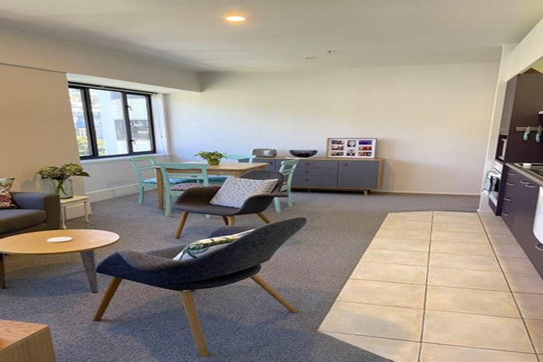 Photo of property in St Peters Apartments, 7d/192 Willis Street, Te Aro, Wellington, 6011