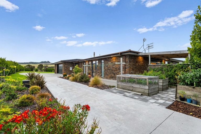 Photo of property in 100 Takahiwai Road, Ruakaka, Whangarei, 0171