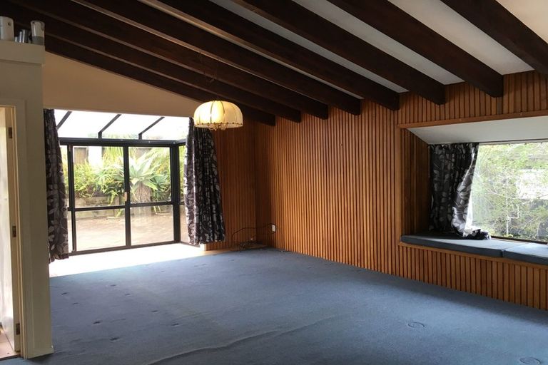 Photo of property in 9 Micawber Place, Mellons Bay, Auckland, 2014