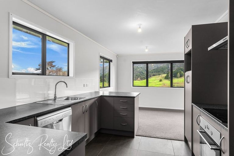 Photo of property in 260 Mountain Road, Maungaturoto, 0587