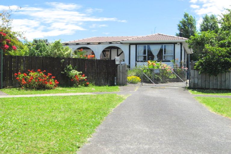 Photo of property in 31 Staverton Crescent, Mangere, Auckland, 2022
