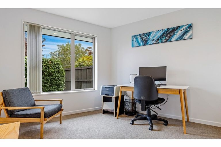 Photo of property in 5 Cyclamen Place, Aidanfield, Christchurch, 8025