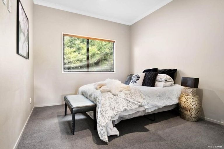 Photo of property in 52 Shelter Drive, Greenhithe, Auckland, 0632