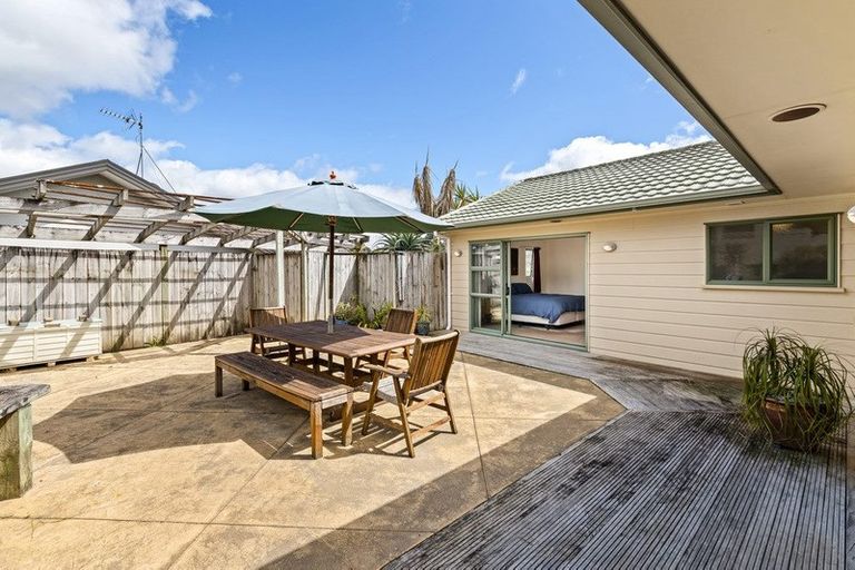 Photo of property in 26 Carillon Place, Massey, Auckland, 0614